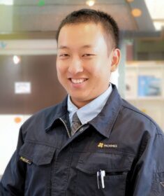 支店長　有賀　大尊
