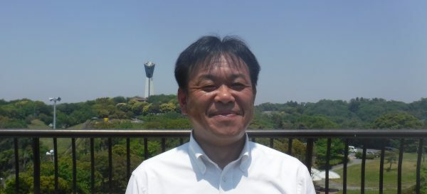 支店長　根本　勝利