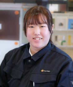 ﾊﾞｯｸｵﾌｨｽ　和地　しおり