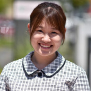 経理庶務G　瀬川　真帆