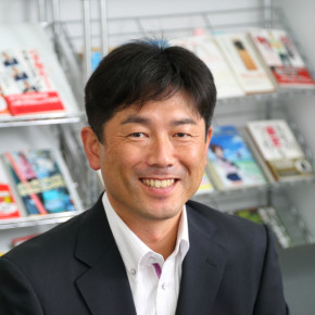 代表取締役　社長　佐藤　隆　No.1宣言　『情熱あふれる男　日本一！』