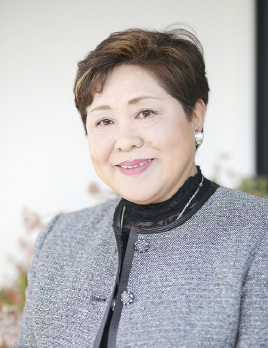 代表取締役　会長　真壁　良子